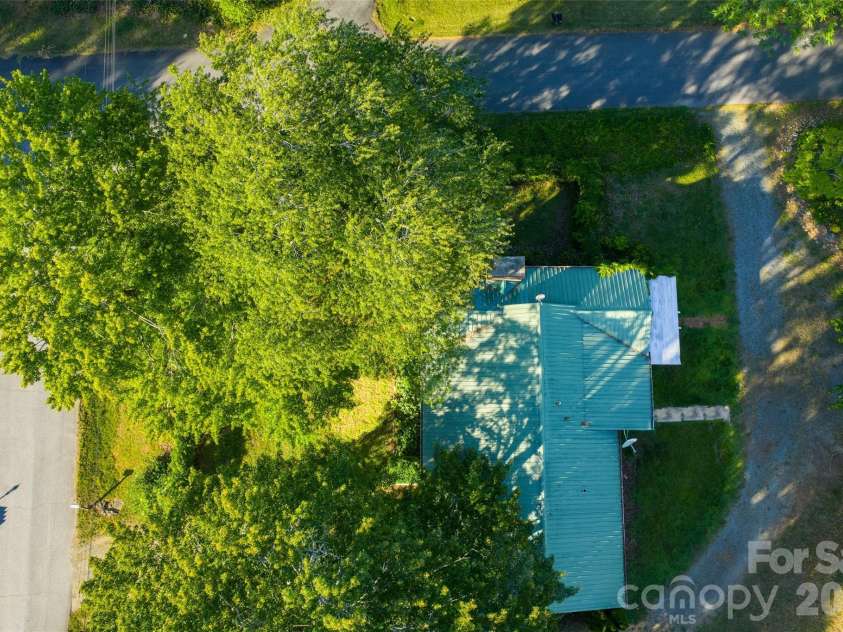 52 Miller Street, Columbus, NC 28722.  MLS# CAR4316824, YatesRealty ID 17852. 