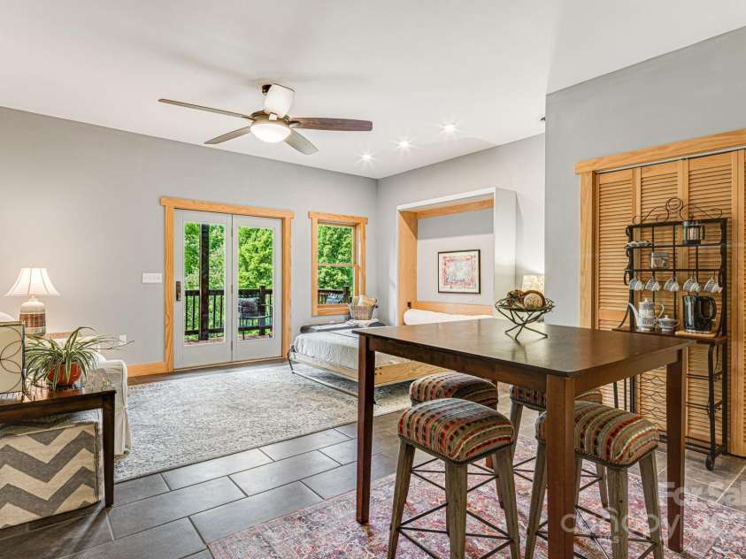 228 Barefoot Cove, Burnsville, NC 28714.  MLS# CAR4172902, YatesRealty ID 17853. 