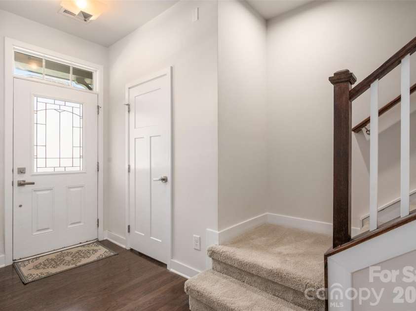 2025 Birchside Drive, Charlotte, NC 28205.  MLS# CAR4401208, YatesRealty ID 17854. 