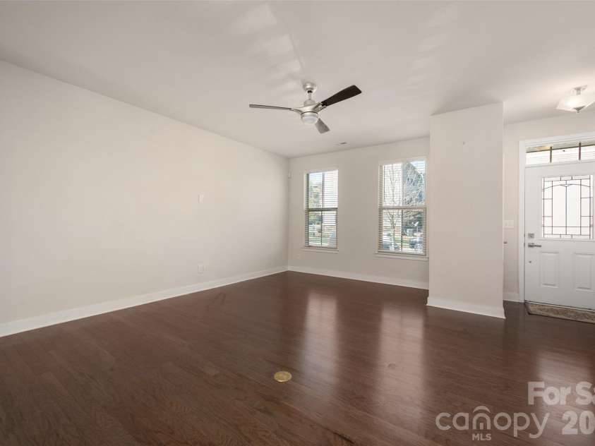 2025 Birchside Drive, Charlotte, NC 28205.  MLS# CAR4401208, YatesRealty ID 17854. 