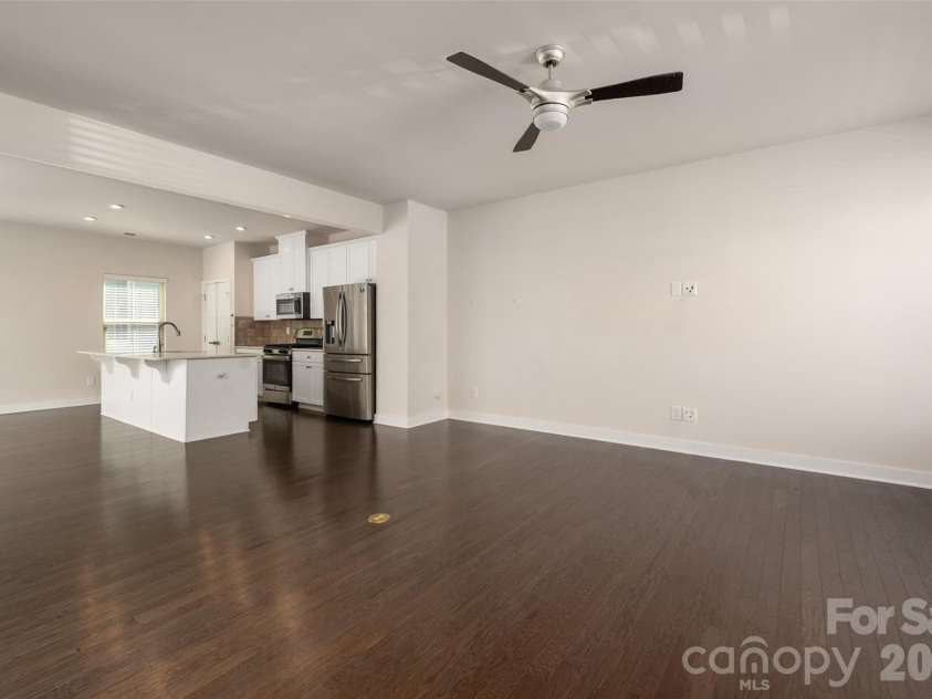 2025 Birchside Drive, Charlotte, NC 28205.  MLS# CAR4401208, YatesRealty ID 17854. 