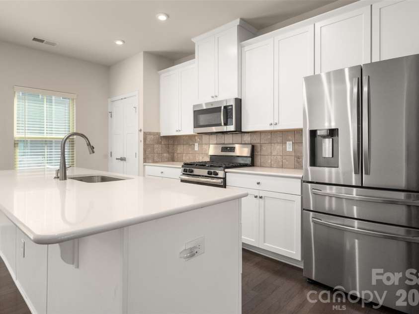 2025 Birchside Drive, Charlotte, NC 28205.  MLS# CAR4401208, YatesRealty ID 17854. 