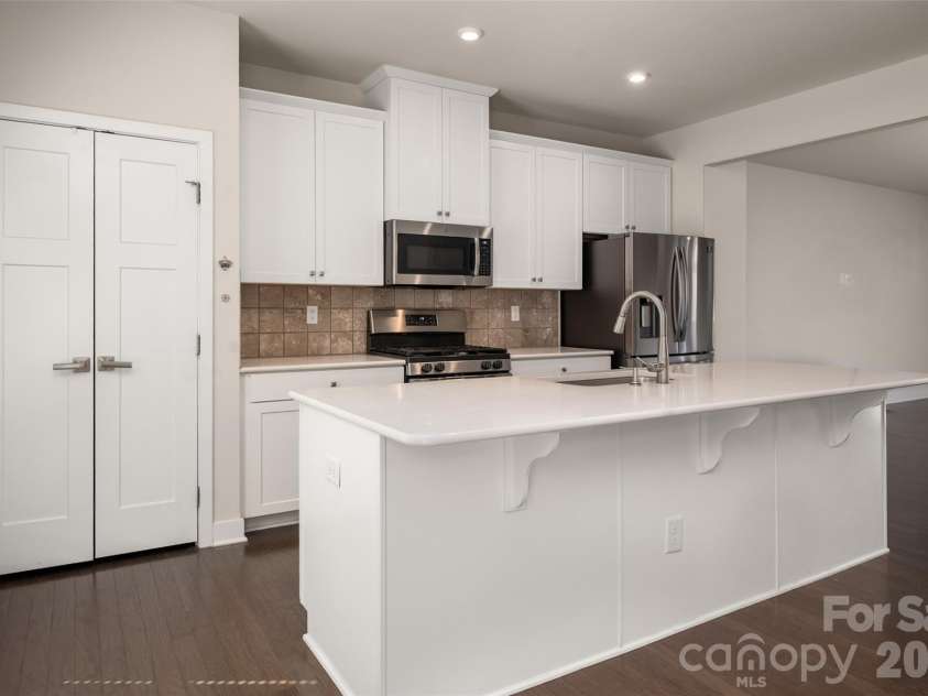 2025 Birchside Drive, Charlotte, NC 28205.  MLS# CAR4401208, YatesRealty ID 17854. 