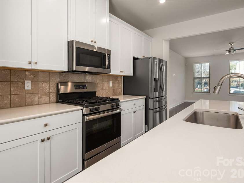 2025 Birchside Drive, Charlotte, NC 28205.  MLS# CAR4401208, YatesRealty ID 17854. 