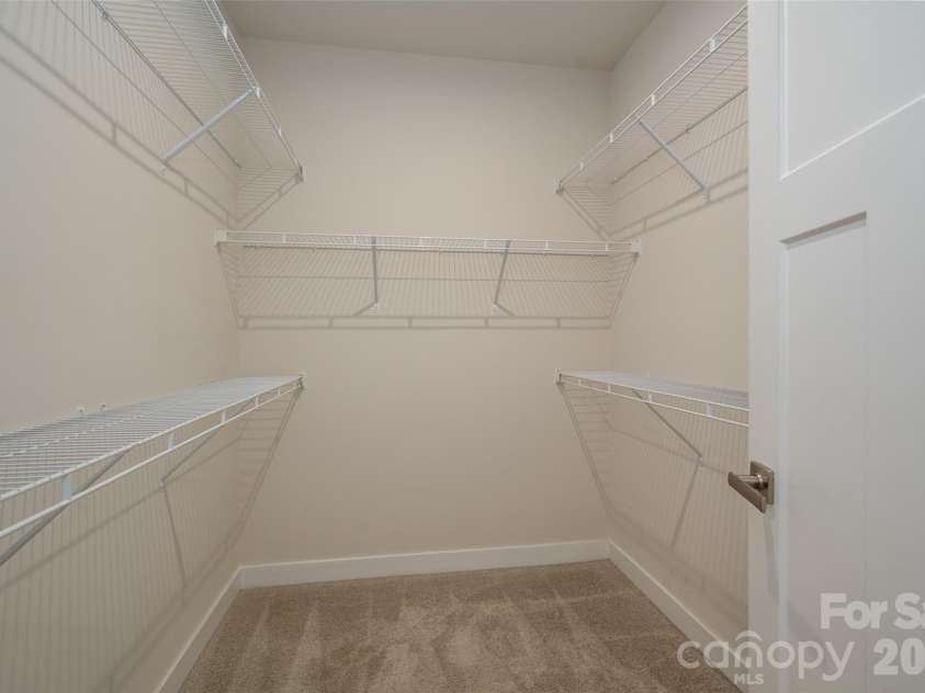 2025 Birchside Drive, Charlotte, NC 28205.  MLS# CAR4401208, YatesRealty ID 17854. 