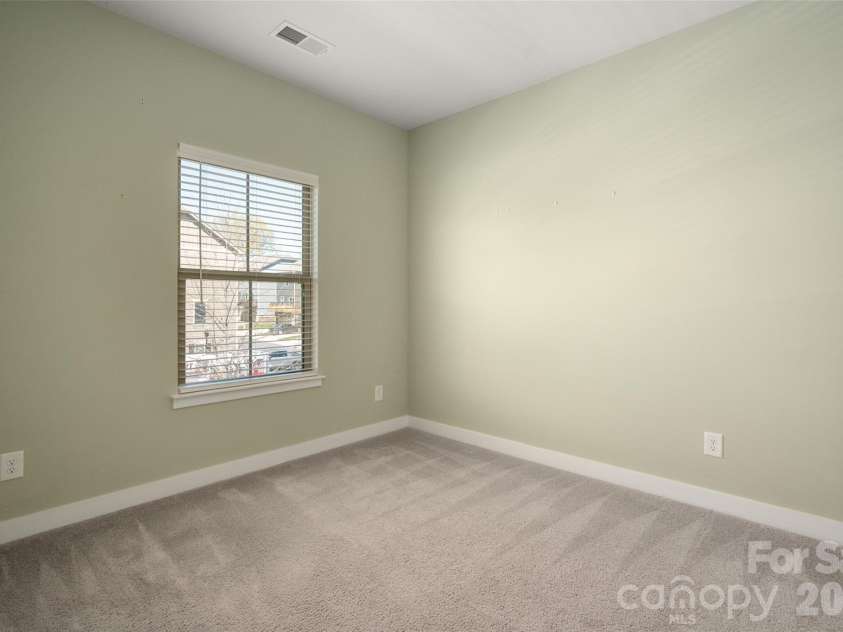 2025 Birchside Drive, Charlotte, NC 28205.  MLS# CAR4401208, YatesRealty ID 17854. 