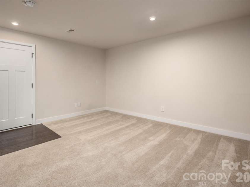 2025 Birchside Drive, Charlotte, NC 28205.  MLS# CAR4401208, YatesRealty ID 17854. 