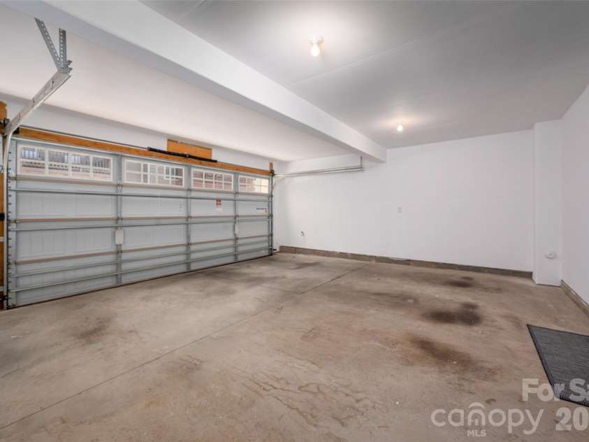 2025 Birchside Drive, Charlotte, NC 28205.  MLS# CAR4401208, YatesRealty ID 17854. 