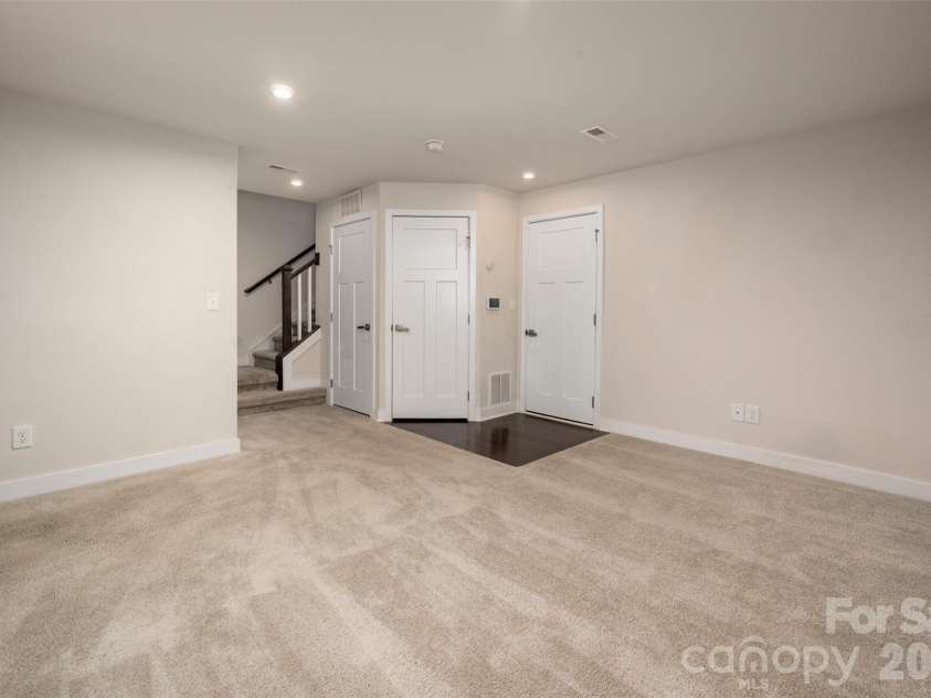 2025 Birchside Drive, Charlotte, NC 28205.  MLS# CAR4401208, YatesRealty ID 17854. 
