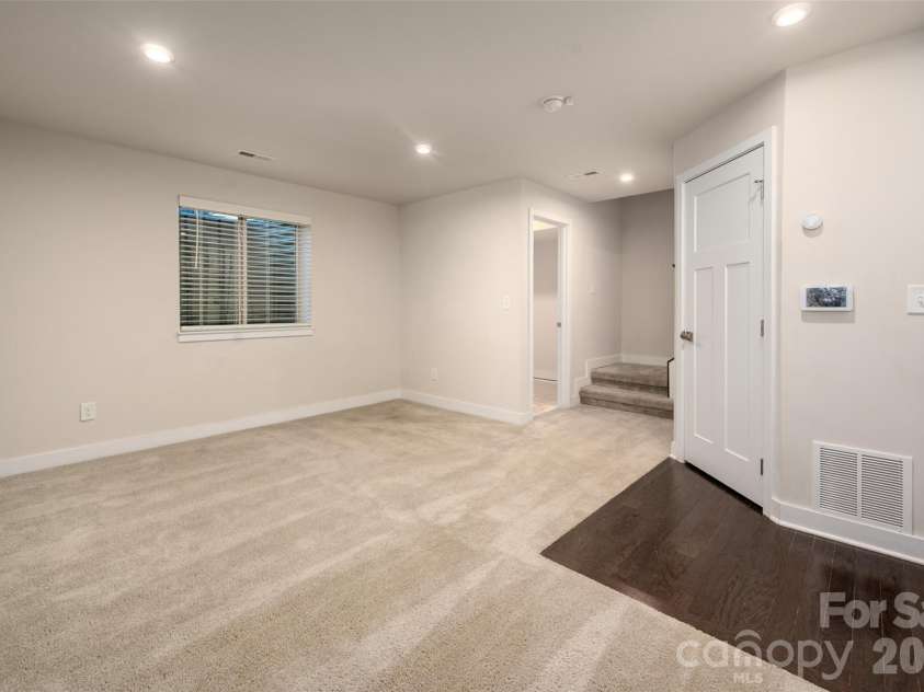 2025 Birchside Drive, Charlotte, NC 28205.  MLS# CAR4401208, YatesRealty ID 17854. 