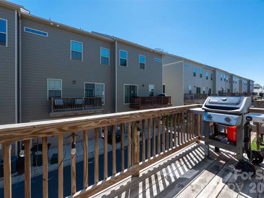 2025 Birchside Drive, Charlotte, NC 28205.  MLS# CAR4401208, YatesRealty ID 17854. 