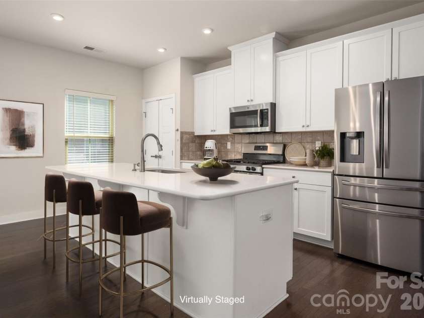 2025 Birchside Drive, Charlotte, NC 28205.  MLS# CAR4401208, YatesRealty ID 17854. 