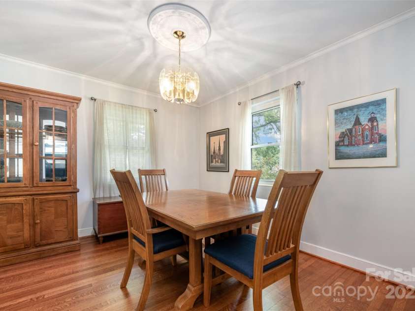 4044 Somerdale Lane, Charlotte, NC 28205.  MLS# CAR4265234, YatesRealty ID 17854. Formal Dining room