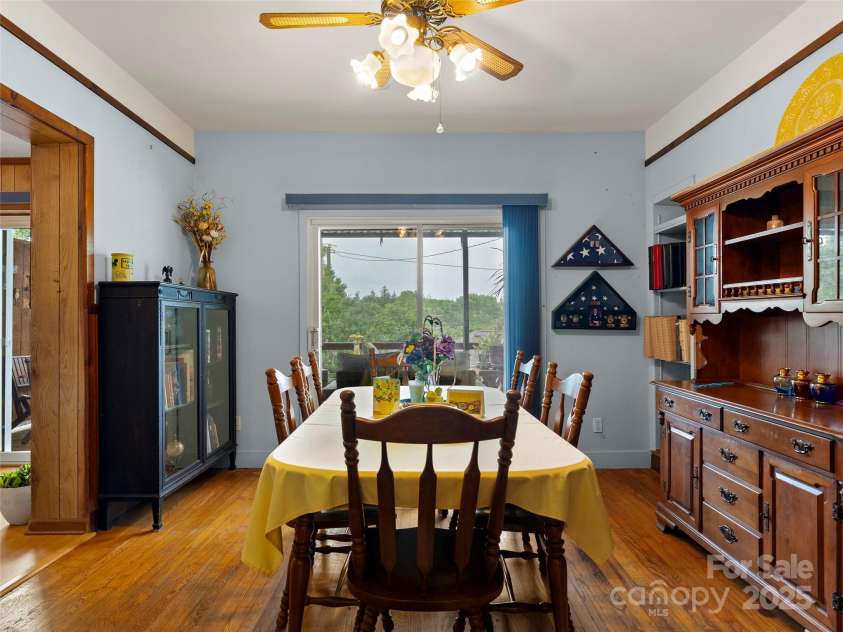 6 Woodley Avenue, Asheville, NC 28804.  MLS# CAR4260218, YatesRealty ID 17855. 