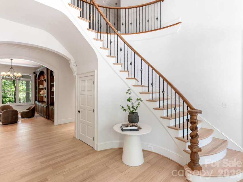 9505 Greyson Ridge Drive, Charlotte, NC 28277.  MLS# CAR4355781, YatesRealty ID 17855. Foyer 