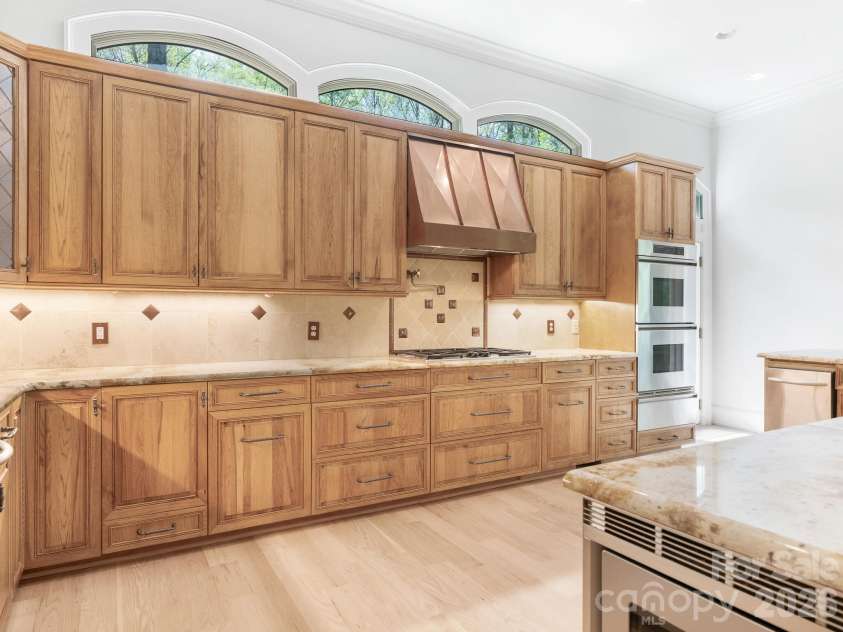 9505 Greyson Ridge Drive, Charlotte, NC 28277.  MLS# CAR4355781, YatesRealty ID 17855. Kitchen 