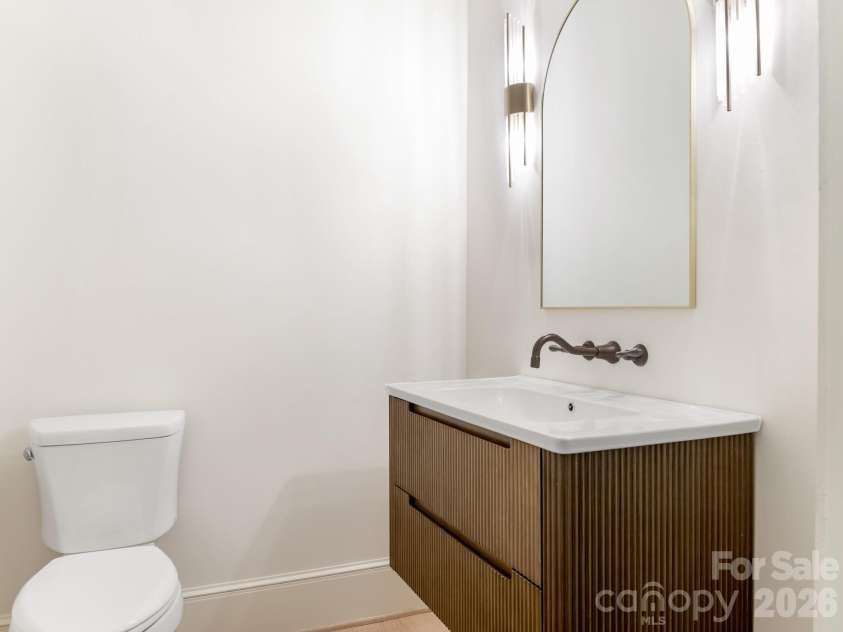 9505 Greyson Ridge Drive, Charlotte, NC 28277.  MLS# CAR4355781, YatesRealty ID 17855. Powder Room 