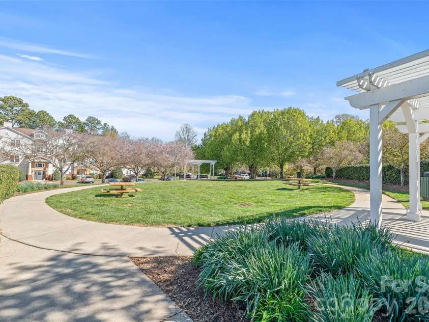 16439 Golden River Lane, Charlotte, NC 28277.  MLS# CAR4360142, YatesRealty ID 17856. Courtyard
