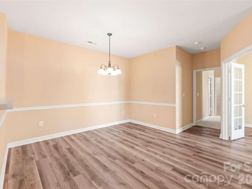 16439 Golden River Lane, Charlotte, NC 28277.  MLS# CAR4360142, YatesRealty ID 17856. Dining Area