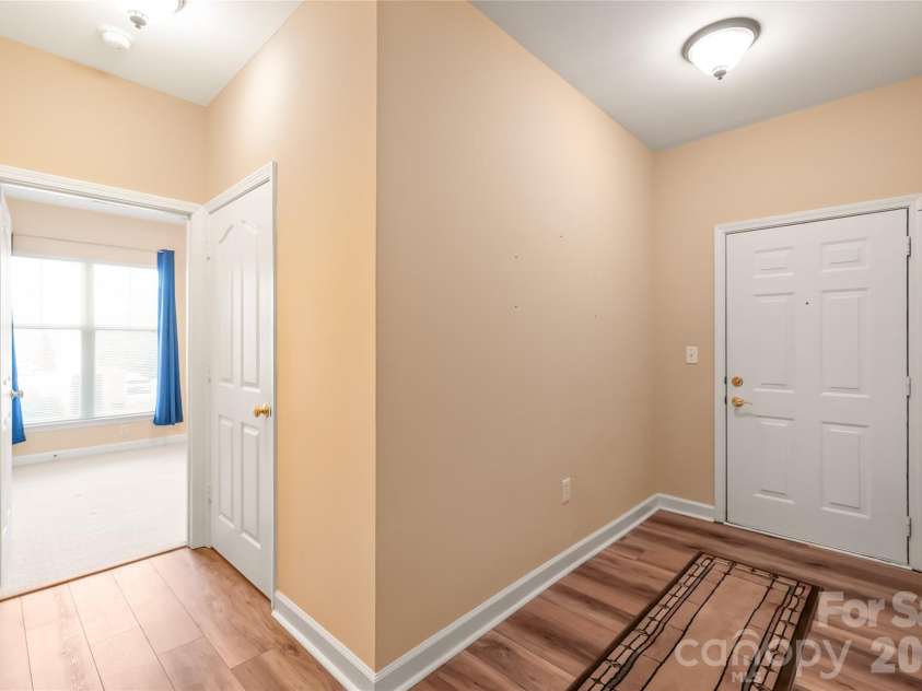 16439 Golden River Lane, Charlotte, NC 28277.  MLS# CAR4360142, YatesRealty ID 17856. Foyer