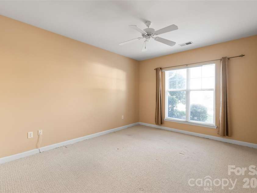16439 Golden River Lane, Charlotte, NC 28277.  MLS# CAR4360142, YatesRealty ID 17856. Primary Bedroom