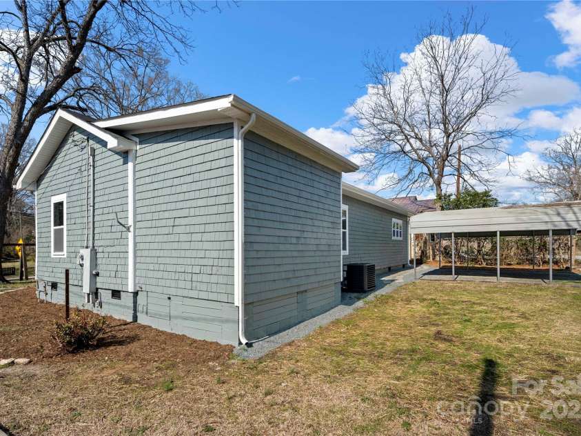 167 Saluda Street, Chester, SC 29706.  MLS# CAR4232529, YatesRealty ID 17857. 