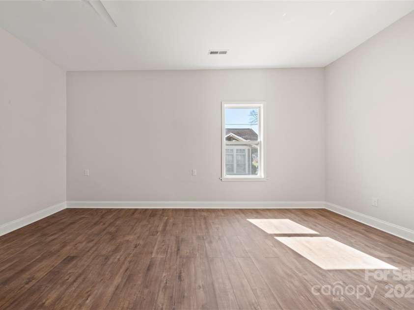 167 Saluda Street, Chester, SC 29706.  MLS# CAR4232529, YatesRealty ID 17857. Bed 3