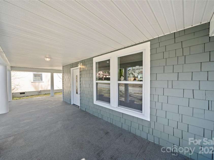 167 Saluda Street, Chester, SC 29706.  MLS# CAR4232529, YatesRealty ID 17857. Huge front porch