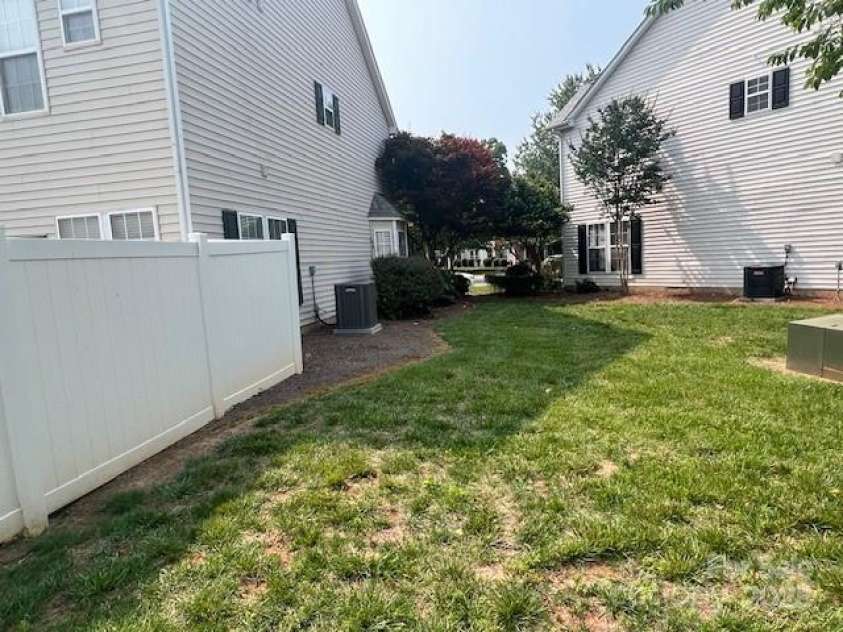 12378 Swan Wings Place, Huntersville, NC 28078.  MLS# CAR4267446, YatesRealty ID 17858. 