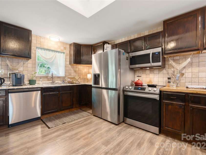 1116 Juniper Street, Kannapolis, NC 28081.  MLS# CAR4267087, YatesRealty ID 17859. 