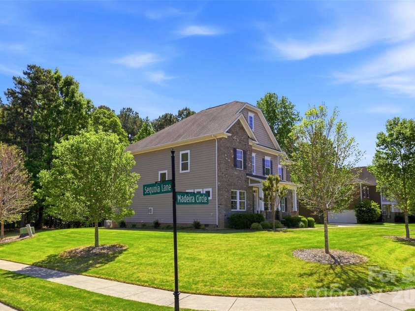 2020 Madeira Circle, Waxhaw, NC 28173.  MLS# CAR4370388, YatesRealty ID 17859. 