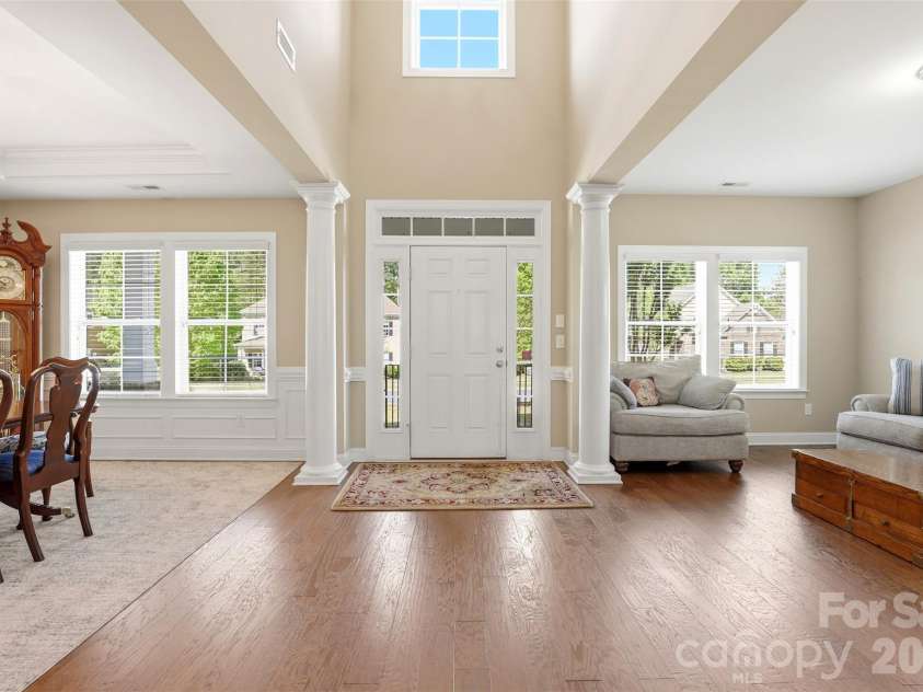 2020 Madeira Circle, Waxhaw, NC 28173.  MLS# CAR4370388, YatesRealty ID 17859. 