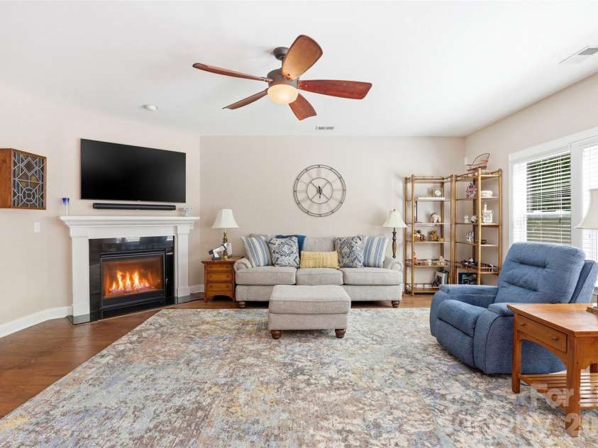 2020 Madeira Circle, Waxhaw, NC 28173.  MLS# CAR4370388, YatesRealty ID 17859. 