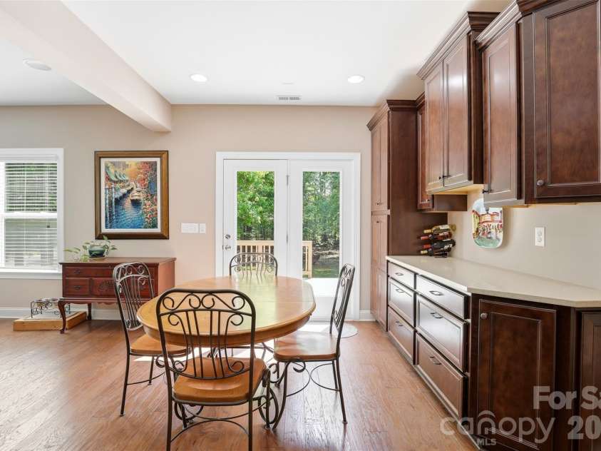 2020 Madeira Circle, Waxhaw, NC 28173.  MLS# CAR4370388, YatesRealty ID 17859. 