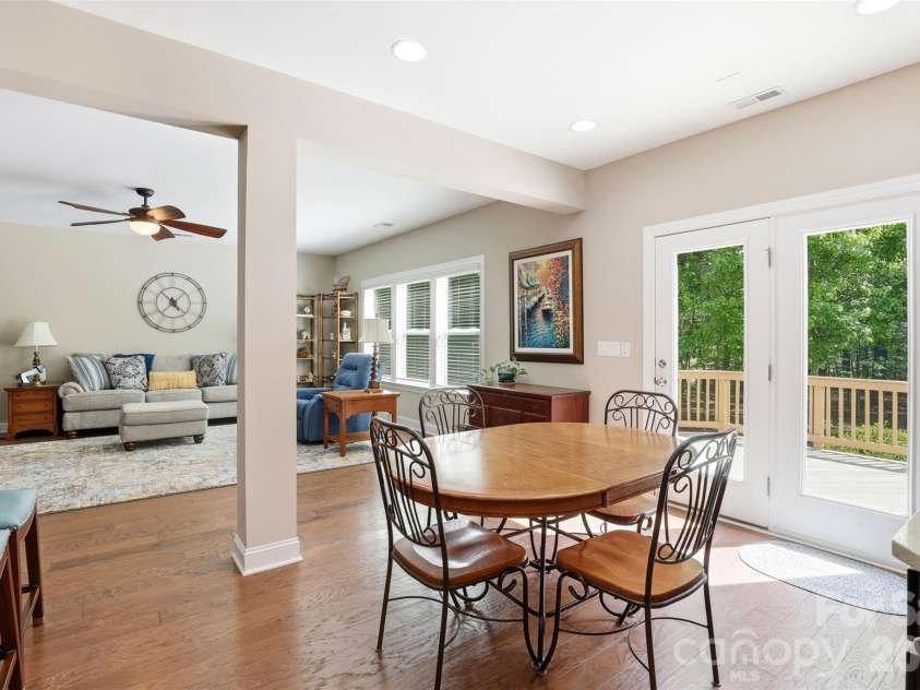 2020 Madeira Circle, Waxhaw, NC 28173.  MLS# CAR4370388, YatesRealty ID 17859. 