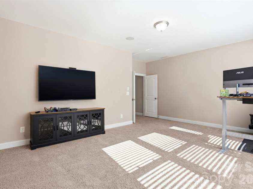 2020 Madeira Circle, Waxhaw, NC 28173.  MLS# CAR4370388, YatesRealty ID 17859. 
