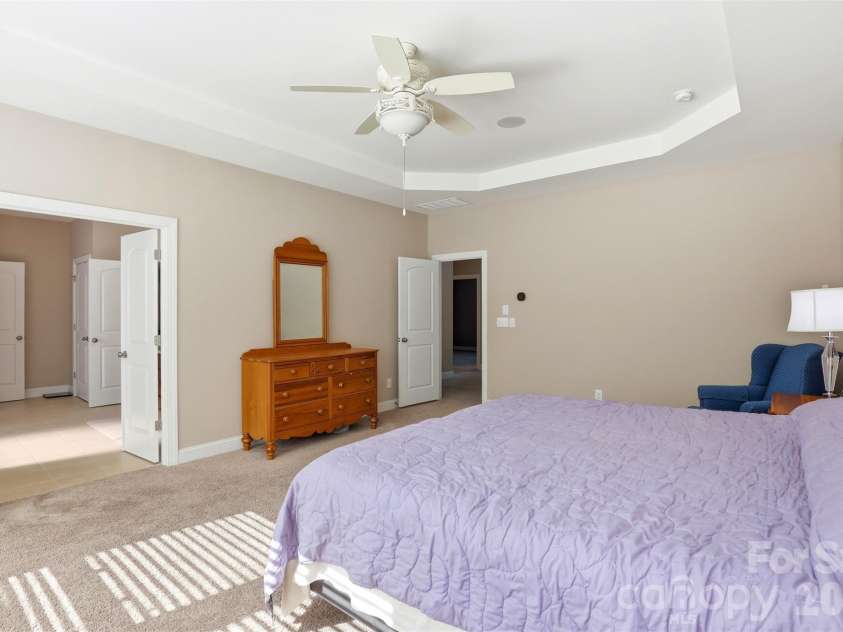 2020 Madeira Circle, Waxhaw, NC 28173.  MLS# CAR4370388, YatesRealty ID 17859. 