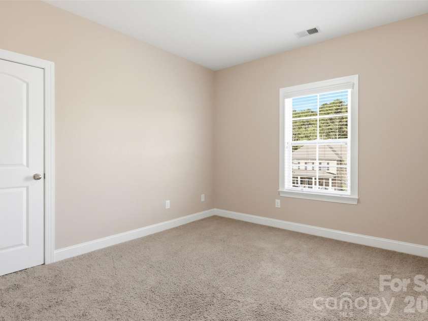 2020 Madeira Circle, Waxhaw, NC 28173.  MLS# CAR4370388, YatesRealty ID 17859. 
