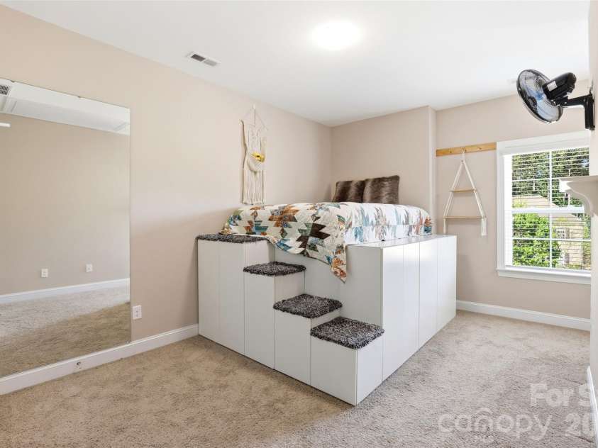 2020 Madeira Circle, Waxhaw, NC 28173.  MLS# CAR4370388, YatesRealty ID 17859. 