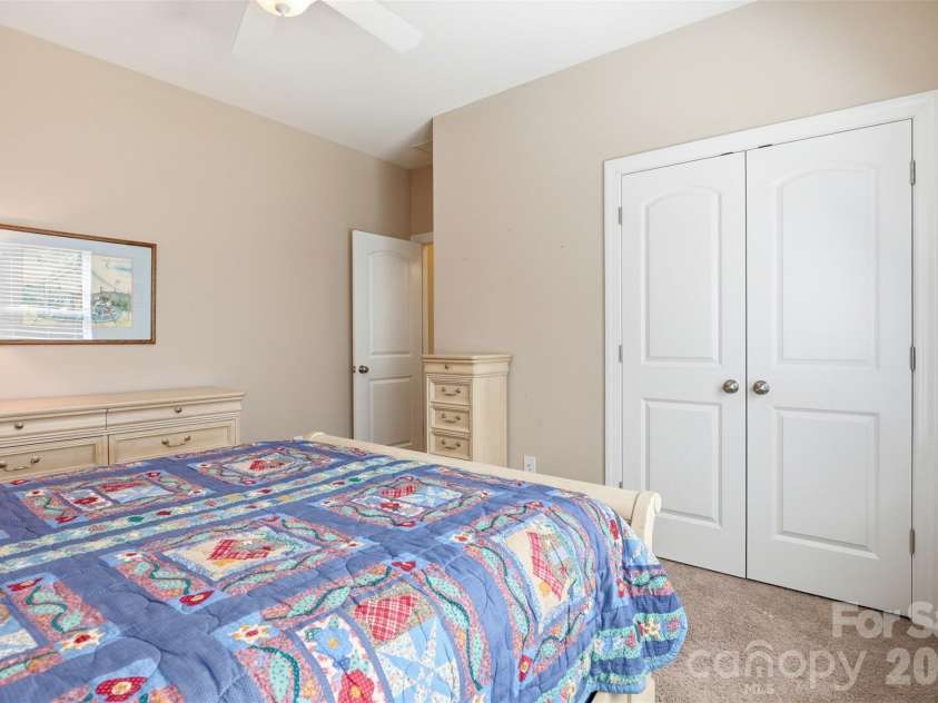 2020 Madeira Circle, Waxhaw, NC 28173.  MLS# CAR4370388, YatesRealty ID 17859. 