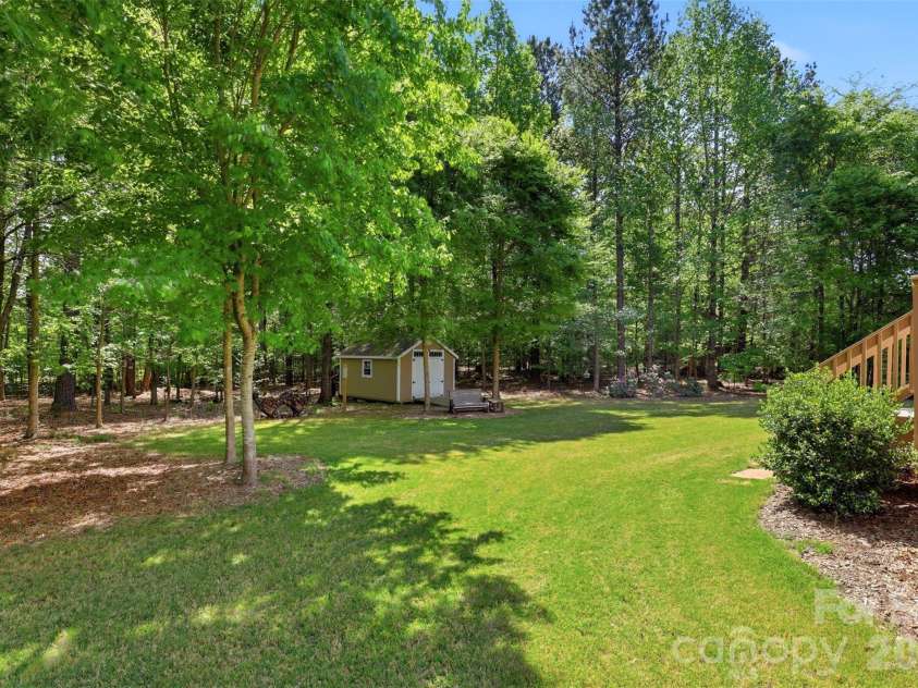2020 Madeira Circle, Waxhaw, NC 28173.  MLS# CAR4370388, YatesRealty ID 17859. 