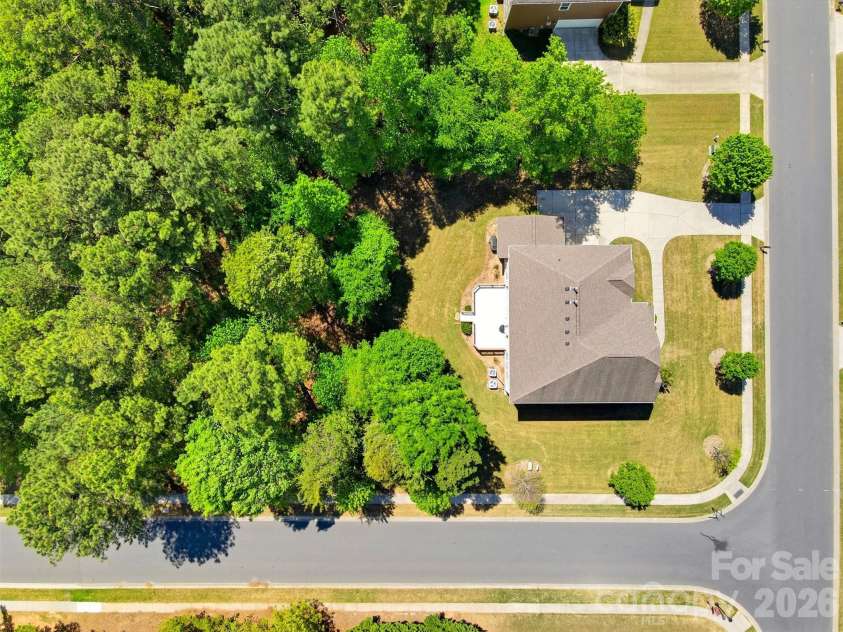 2020 Madeira Circle, Waxhaw, NC 28173.  MLS# CAR4370388, YatesRealty ID 17859. 