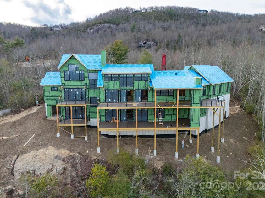 341 Mills Creek Point, Lake Toxaway, NC 28747.  MLS# CAR4286534, YatesRealty ID 1786. 