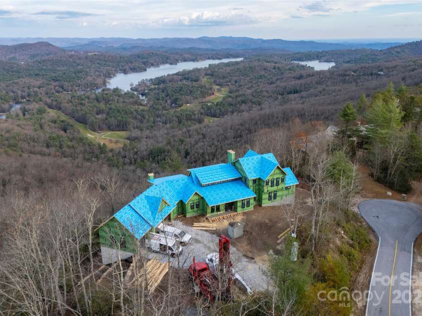 341 Mills Creek Point, Lake Toxaway, NC 28747.  MLS# CAR4286534, YatesRealty ID 1786. 