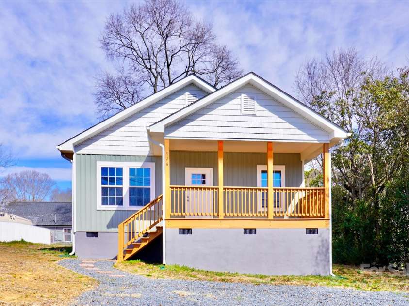 926 Poplar Street, Albemarle, NC 28001.  MLS# CAR4226386, YatesRealty ID 1786. 