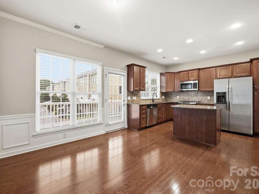 645 Sixth Baxter Crossing, Fort Mill, SC 29708.  MLS# CAR4373614, YatesRealty ID 17860. Dining area