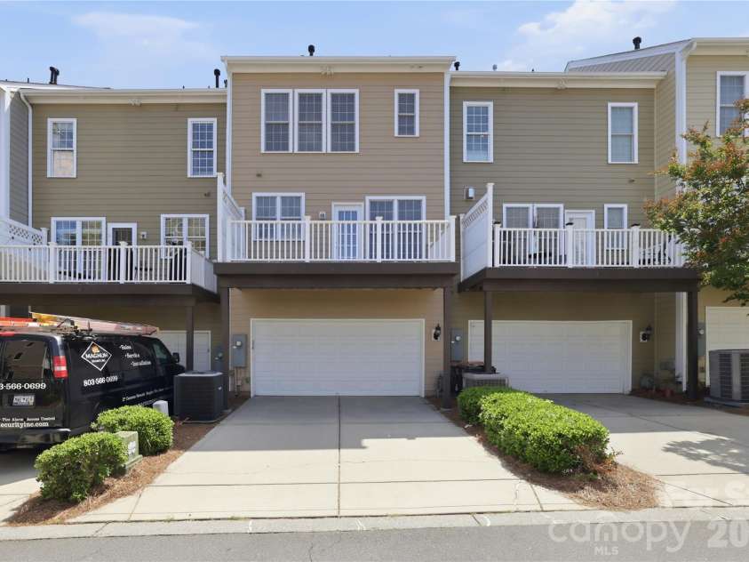645 Sixth Baxter Crossing, Fort Mill, SC 29708.  MLS# CAR4373614, YatesRealty ID 17860. Spacious 2 car garage