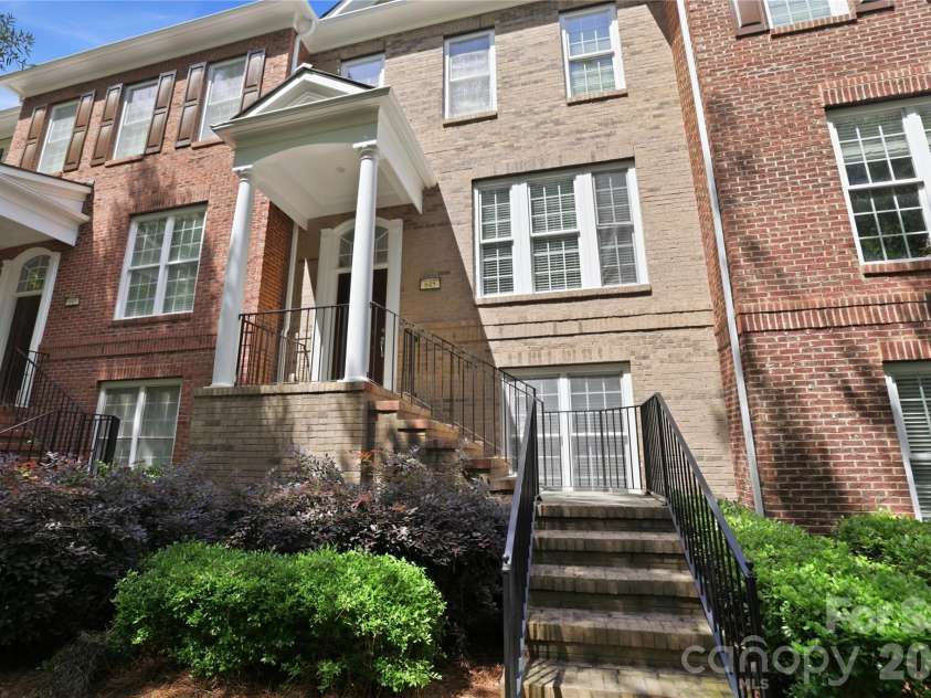 645 Sixth Baxter Crossing, Fort Mill, SC 29708.  MLS# CAR4373614, YatesRealty ID 17860. Welcome Home to 645 6th Baxter Crossing