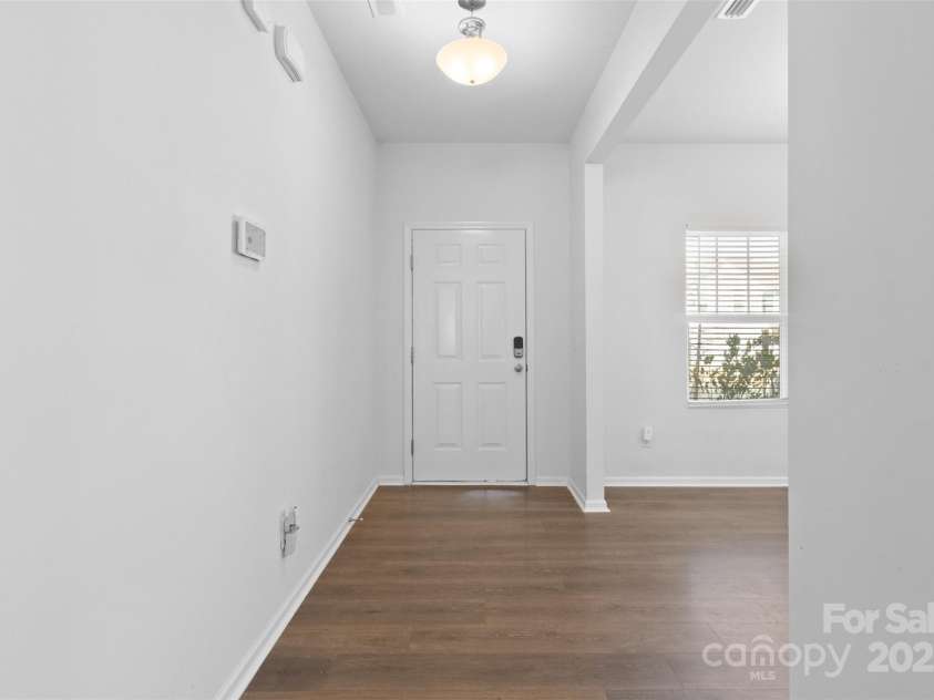 9022 Colwick Hill Lane, Charlotte, NC 28215.  MLS# CAR4221641, YatesRealty ID 17862. 