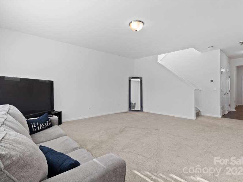 9022 Colwick Hill Lane, Charlotte, NC 28215.  MLS# CAR4221641, YatesRealty ID 17862. 